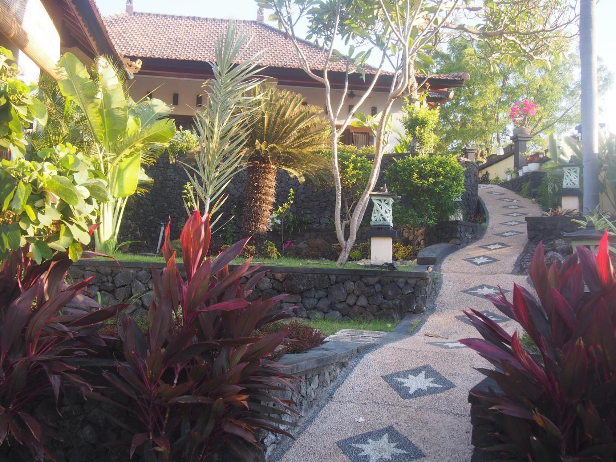 Villa Omah Semar Tulamben Extérieur photo